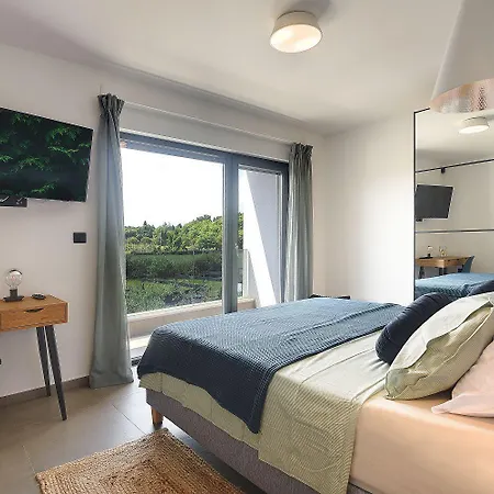 In Mit Privatem Pool, Tischtennis, Bbq, Wlan Ferienhaus