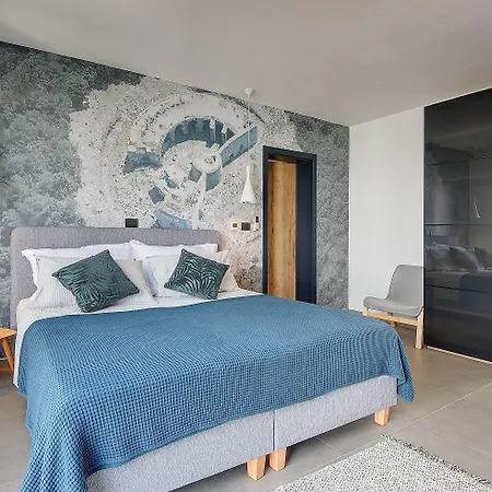 In Mit Privatem Pool, Tischtennis, Bbq, Wlan בית נופש פולה