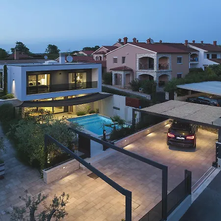 בית נופש In Mit Privatem Pool, Tischtennis, Bbq, Wlan *