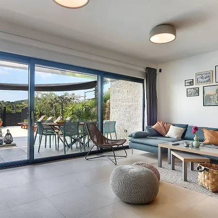 In Mit Privatem Pool, Tischtennis, Bbq, Wlan בית נופש פולה