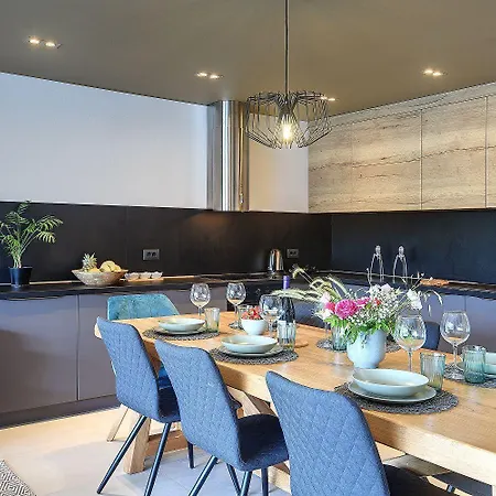 In Mit Privatem Pool, Tischtennis, Bbq, Wlan Pula