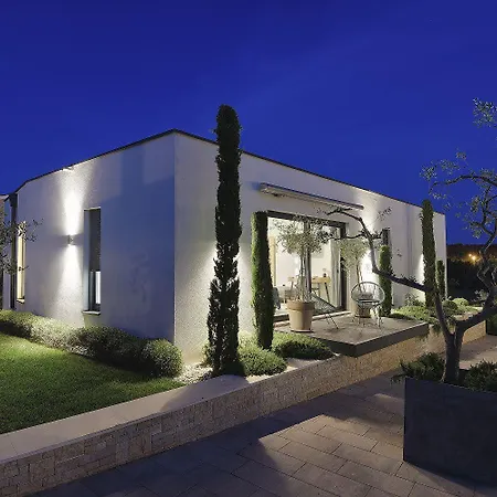 In Mit Privatem Pool, Tischtennis, Bbq, Wlan Σπίτι διακοπών Πούλα