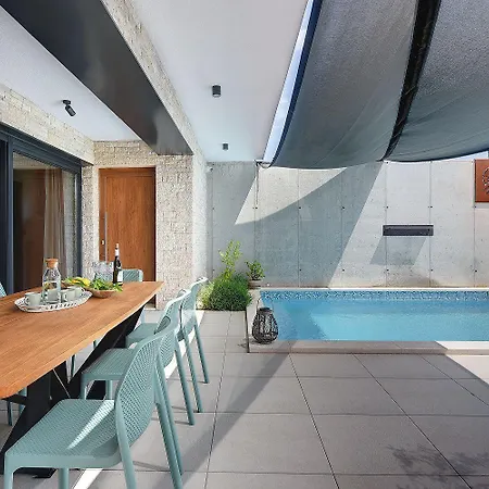 In Mit Privatem Pool, Tischtennis, Bbq, Wlan